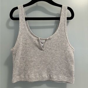 TNA Aritzia Light Gray Waffle Ribbed Crop Top